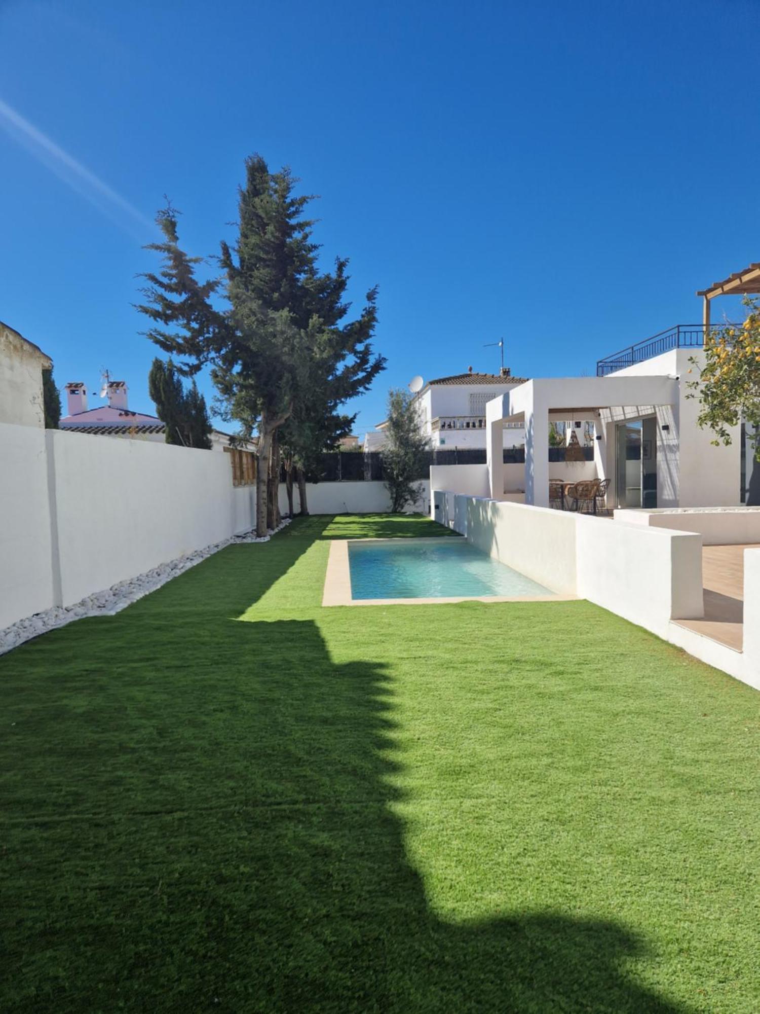 Gorgot P1 I Apartamento Con Terraza Y Piscina Comunitaria Cerca De La Playa Empuriabrava Eksteriør billede